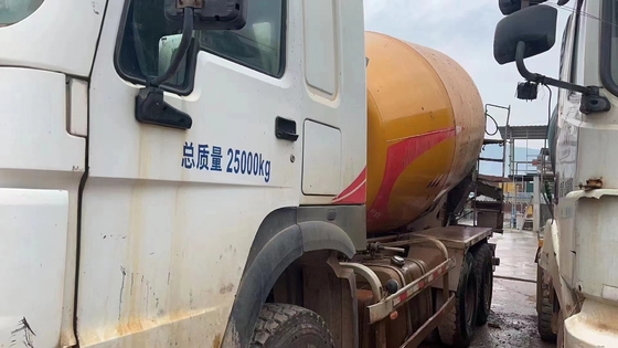 XCMG प्रयुक्त कंक्रीट मिक्सर ट्रक 12m3 XZJ5250GJBA1 2015 मॉडल